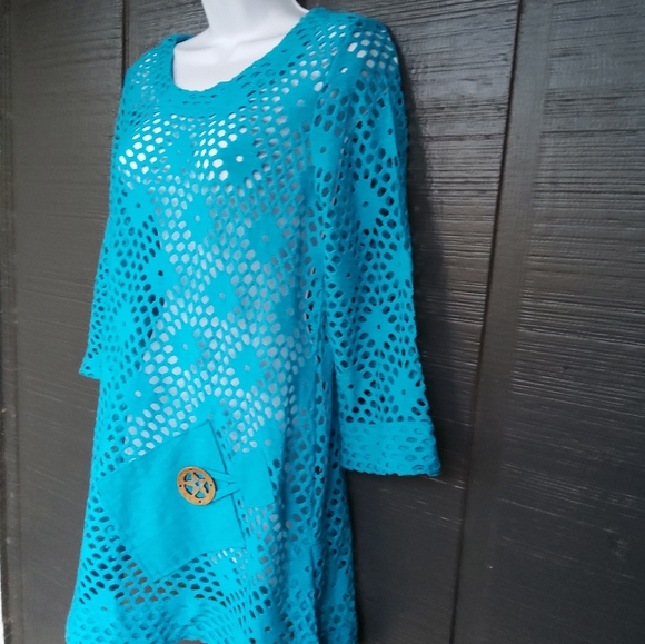 Cover up - Picture 2 of 3